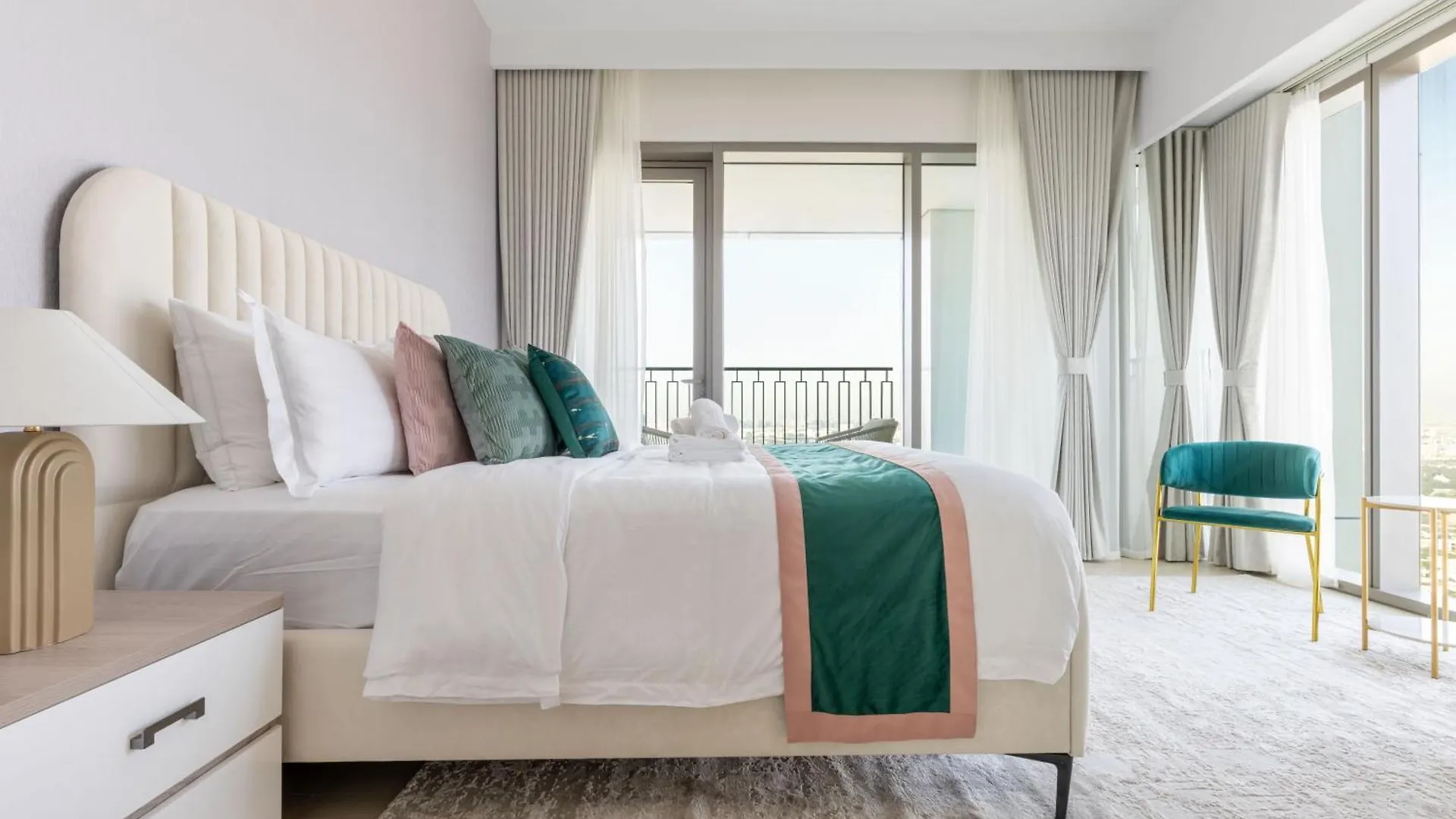Luxury 3 Bedroom Corner Apartment - Stunning 270 Degrees Views - Burj & Fountain Views! 3 Balconies, 5 Minute Walk To Dubai Mall, Great Gym, Yoga Room United Arab Emirates