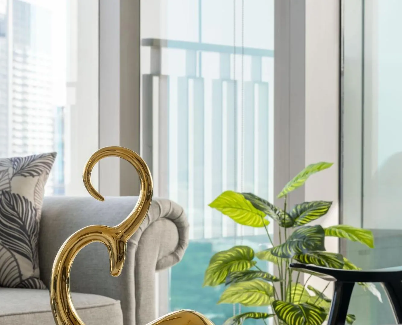 Luxury 3 Bedroom Corner Apartment - Stunning 270 Degrees Views - Burj & Fountain Views! 3 Balconies, 5 Minute Walk To Dubai Mall, Great Gym, Yoga Room 0*,