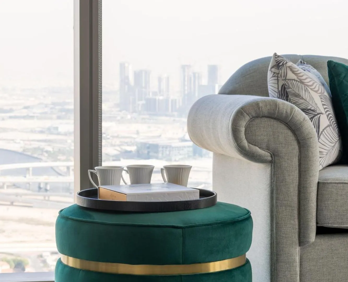 Luxury 3 Bedroom Corner Apartment - Stunning 270 Degrees Views - Burj & Fountain Views! 3 Balconies, 5 Minute Walk To Dubai Mall, Great Gym, Yoga Room