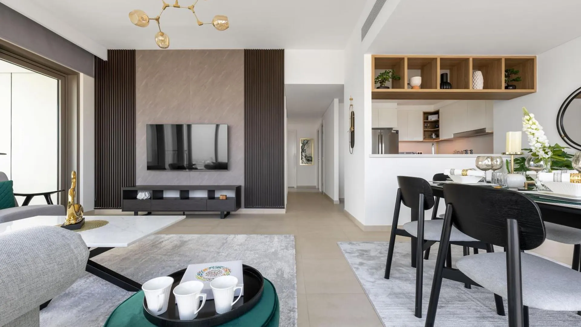 Luxury 3 Bedroom Corner Apartment - Stunning 270 Degrees Views - Burj & Fountain Views! 3 Balconies, 5 Minute Walk To Dubai Mall, Great Gym, Yoga Room