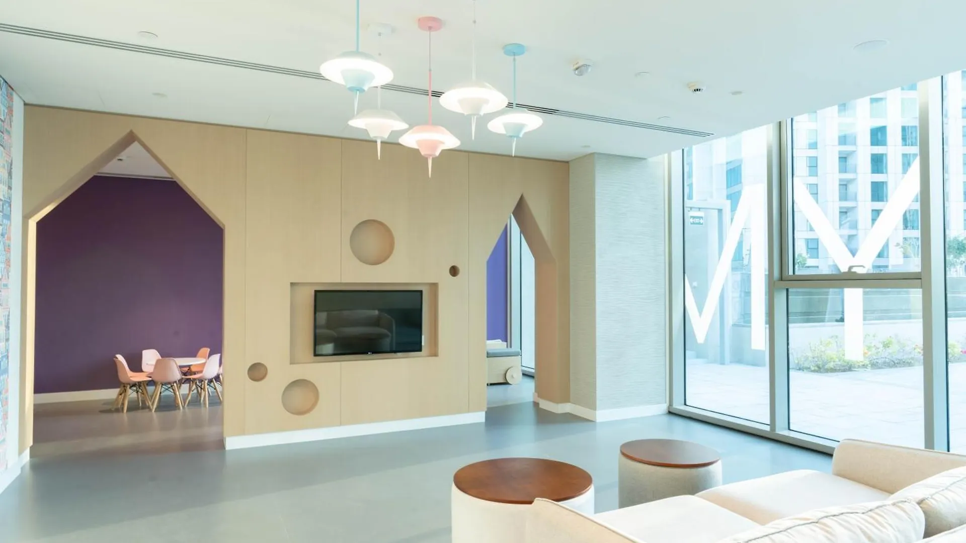 Luxury 3 Bedroom Corner Apartment - Stunning 270 Degrees Views - Burj & Fountain Views! 3 Balconies, 5 Minute Walk To Dubai Mall, Great Gym, Yoga Room