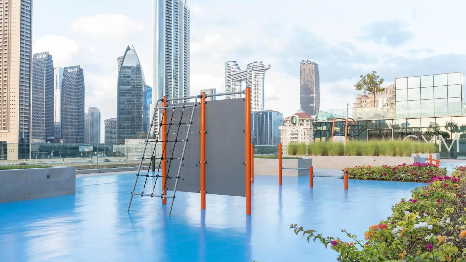 Luxury 3 Bedroom Corner Apartment - Stunning 270 Degrees Views - Burj & Fountain Views! 3 Balconies, 5 Minute Walk To Dubai Mall, Great Gym, Yoga Room 0*,