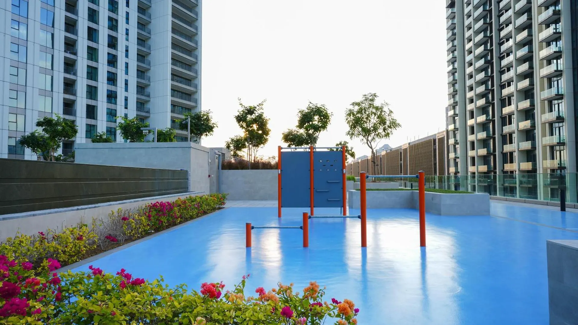 Luxury 3 Bedroom Corner Apartment - Stunning 270 Degrees Views - Burj & Fountain Views! 3 Balconies, 5 Minute Walk To Dubai Mall, Great Gym, Yoga Room