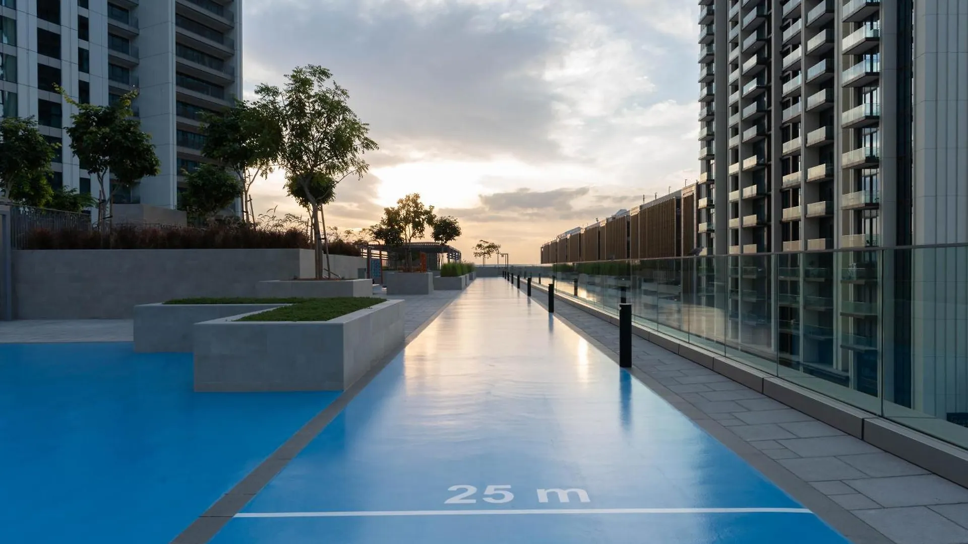 Luxury 3 Bedroom Corner Apartment - Stunning 270 Degrees Views - Burj & Fountain Views! 3 Balconies, 5 Minute Walk To Dubai Mall, Great Gym, Yoga Room